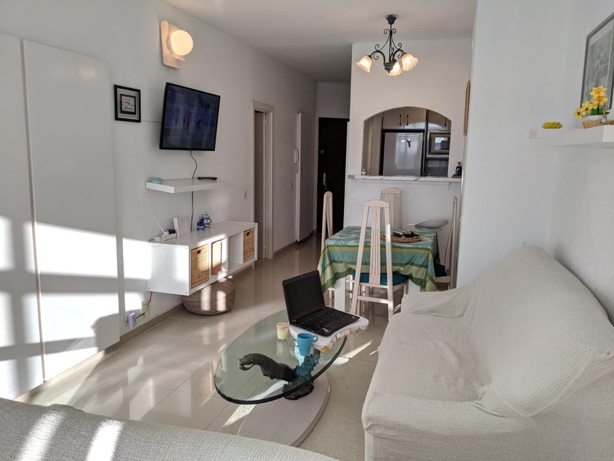 Home Away In The Heart Of Town توريمولينوس المظهر الخارجي الصورة