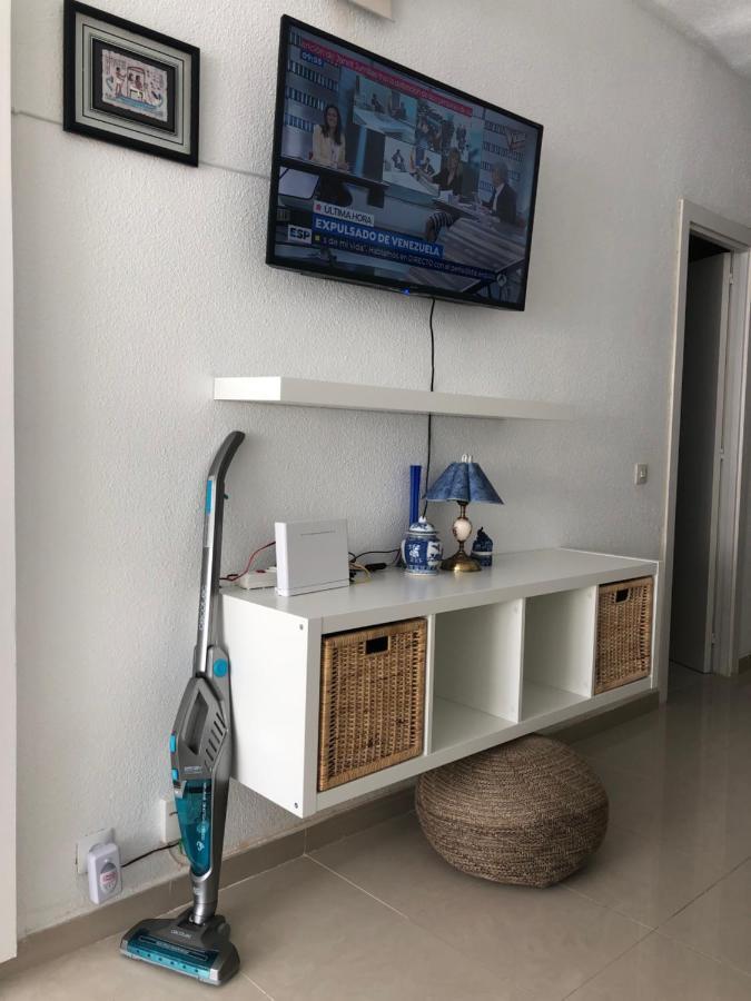 Home Away In The Heart Of Town توريمولينوس المظهر الخارجي الصورة